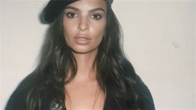 Photoshop-Fail: Emily Ratajkowski ist stinksauer