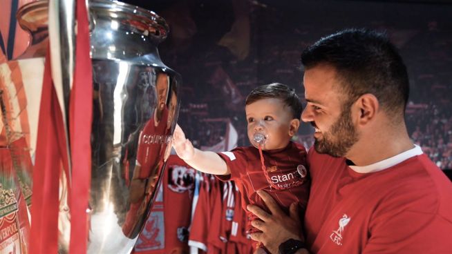 Young Football Fan: Liverpool-Fan aus Malta