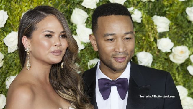 Comic-Doppelgänger: Chrissy Teigen macht sich über John lustig