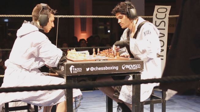 Hauen mit Köpfchen: Chess-Boxing-Fight Night in Berlin